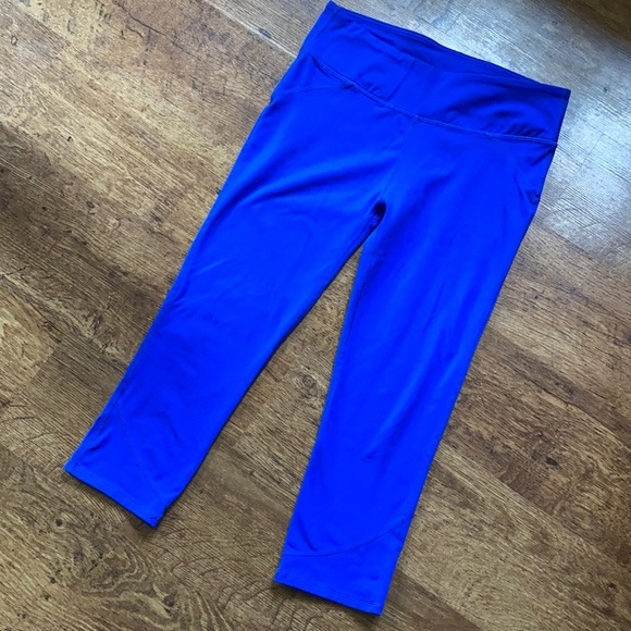 Cropped Fabletic Leggings - Picture 2 of 3